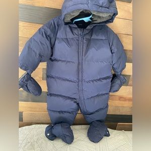 Gap infant puffer insulated bodysuit or snow suit 6-12m